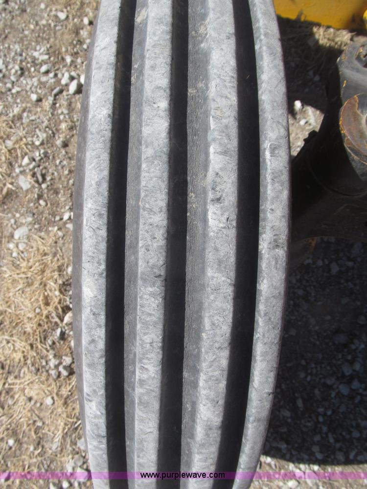 image for item F7304 John Deere 301W industrial tractor