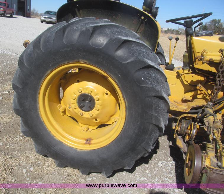 image for item F7304 John Deere 301W industrial tractor