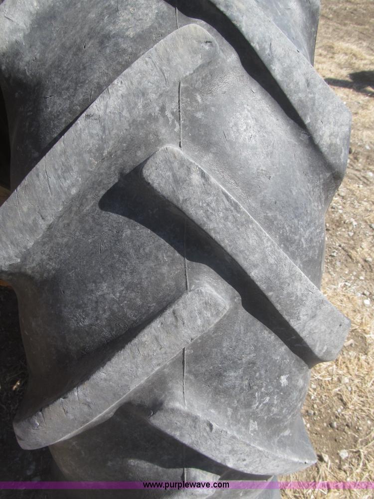 image for item F7304 John Deere 301W industrial tractor