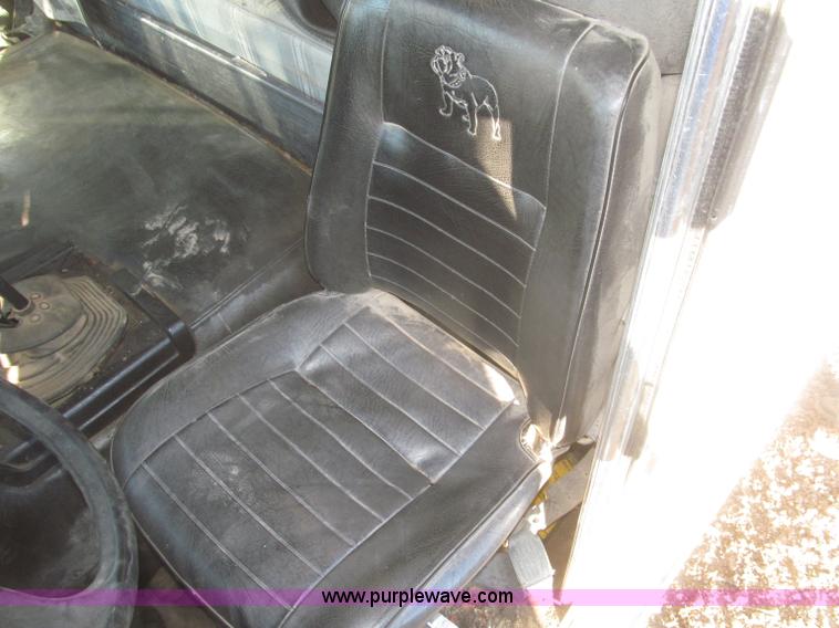 image for item F7310 1985 Mack MH613 semi truck