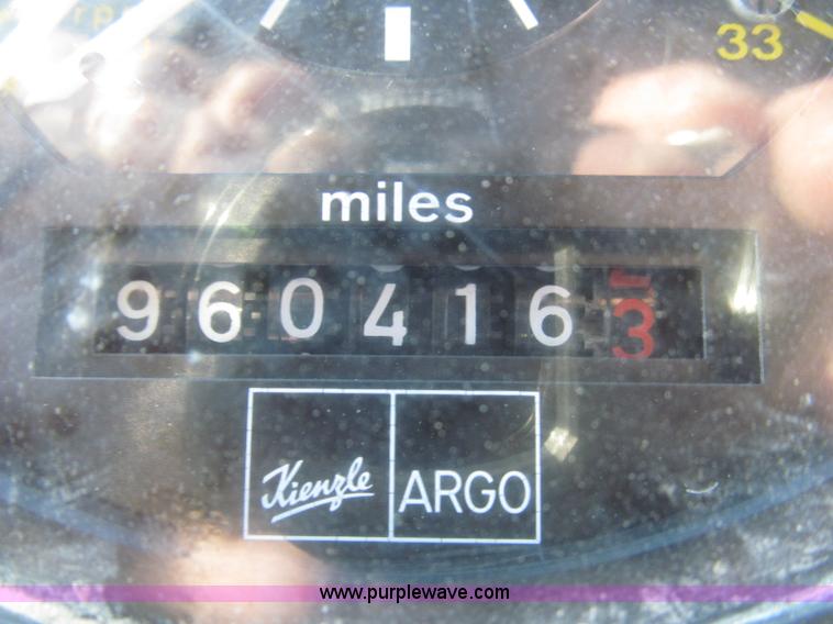 image for item F7310 1985 Mack MH613 semi truck