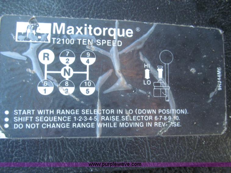 image for item F7310 1985 Mack MH613 semi truck