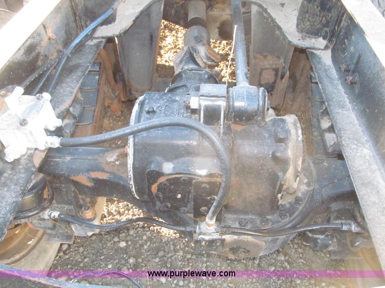 image for item F7310 1985 Mack MH613 semi truck