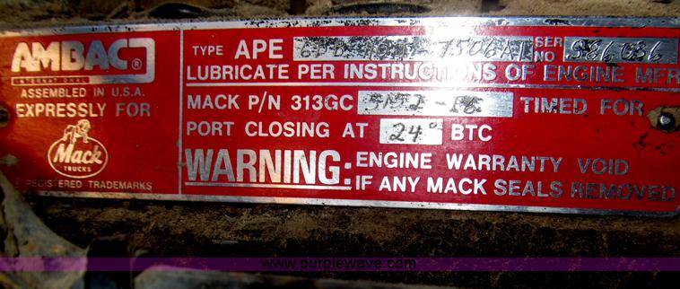 image for item F7310 1985 Mack MH613 semi truck