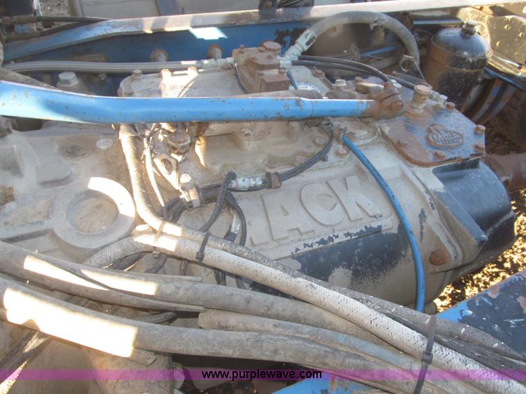 image for item F7310 1985 Mack MH613 semi truck