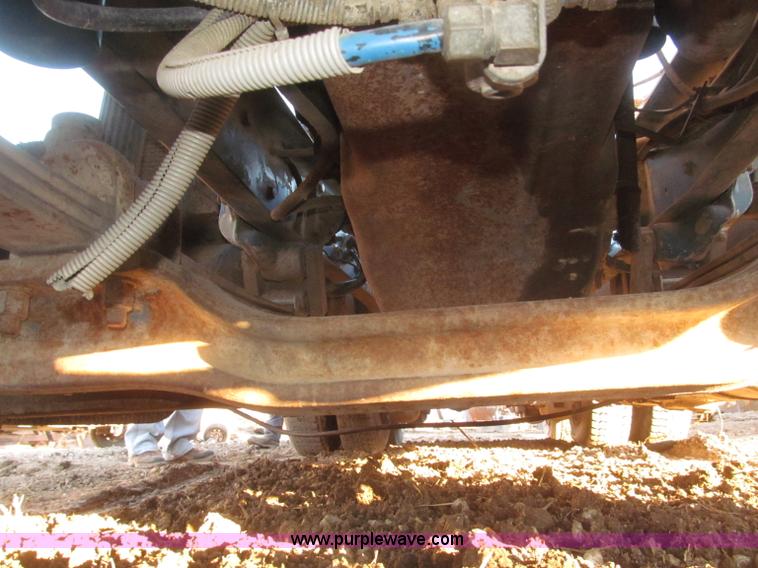 image for item F7310 1985 Mack MH613 semi truck