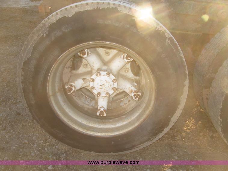 image for item F7310 1985 Mack MH613 semi truck