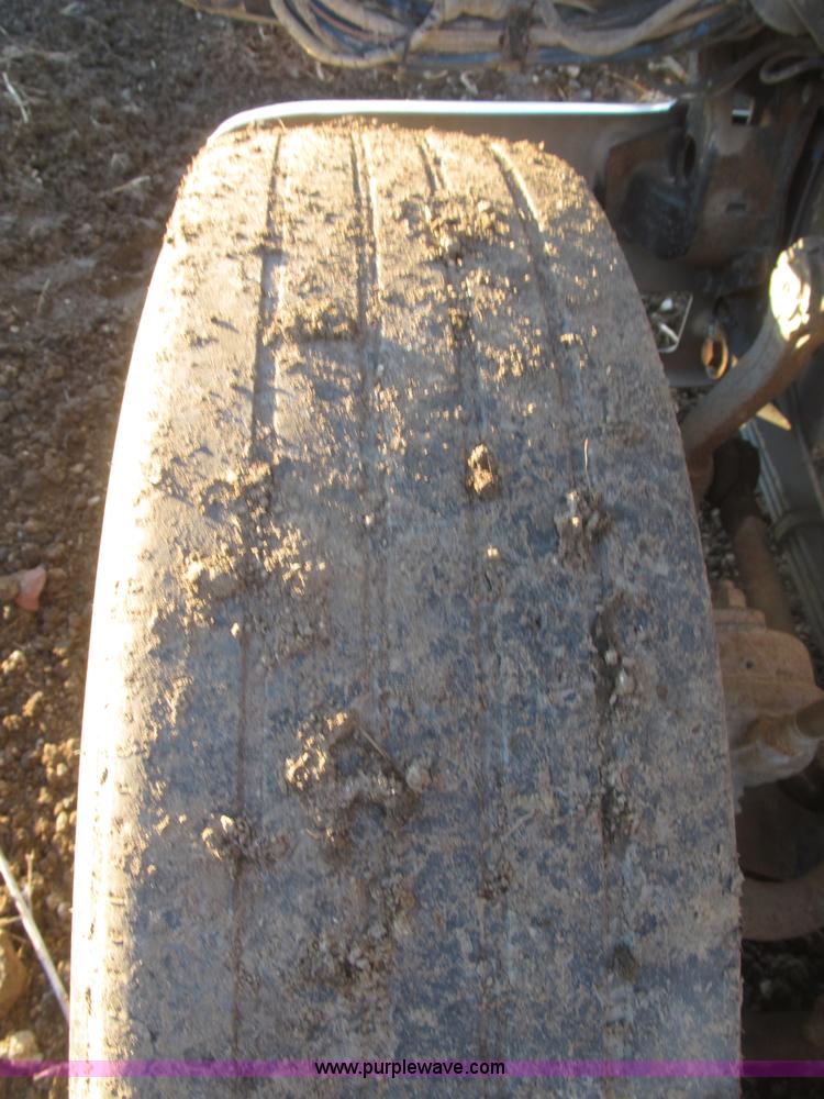 image for item F7310 1985 Mack MH613 semi truck