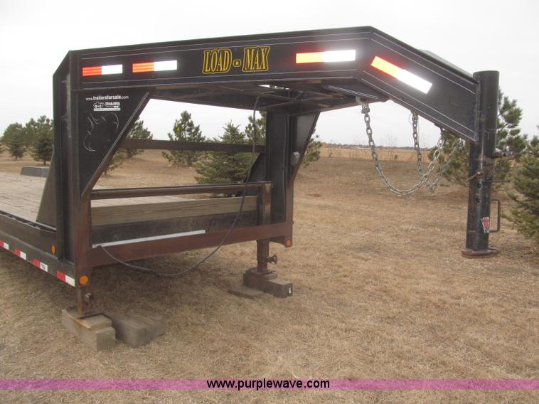 image for item F7311 2007 Load Max 36' tandem axle gooseneck trailer