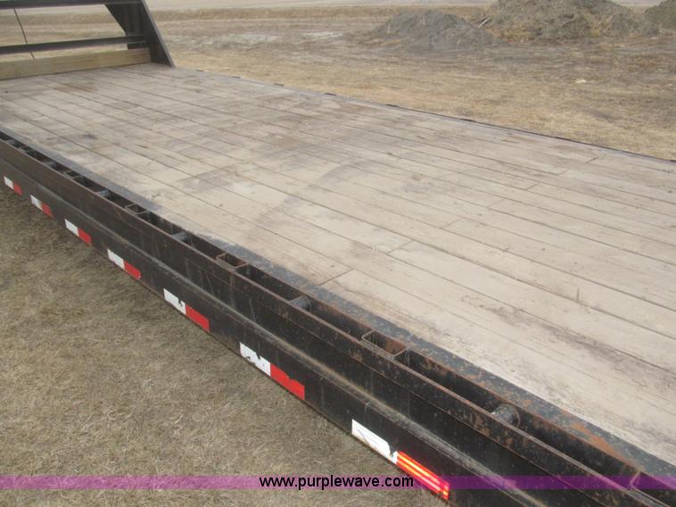 image for item F7311 2007 Load Max 36' tandem axle gooseneck trailer