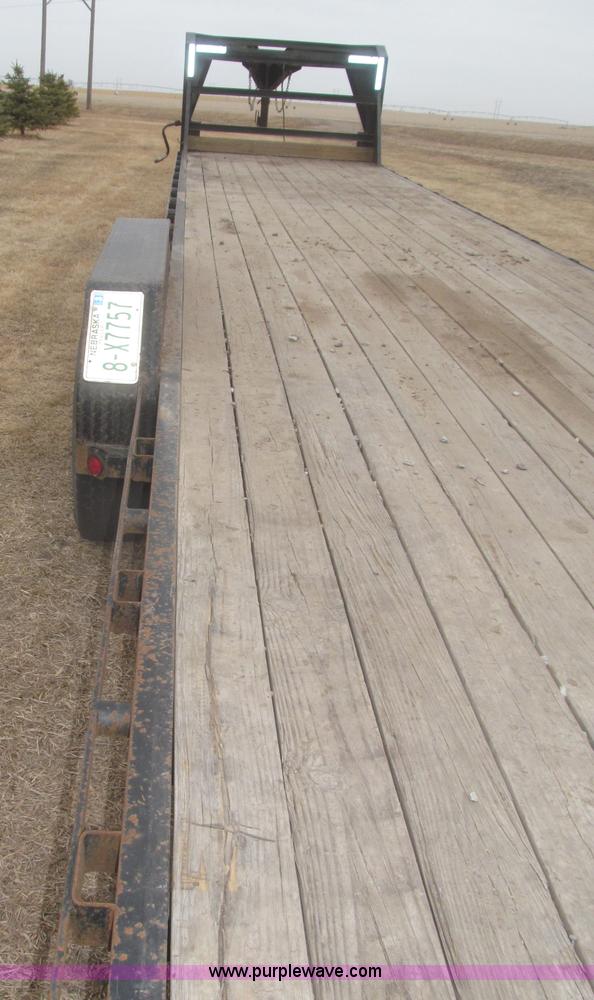 image for item F7311 2007 Load Max 36' tandem axle gooseneck trailer