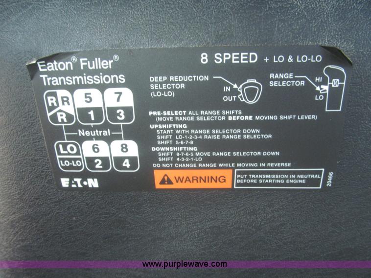 image for item F7314 2002 International 7400 cab and chassis