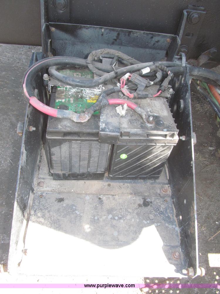 image for item F7314 2002 International 7400 cab and chassis