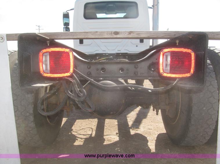 image for item F7314 2002 International 7400 cab and chassis