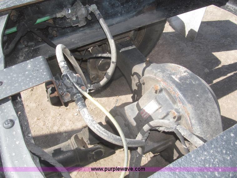 image for item F7314 2002 International 7400 cab and chassis