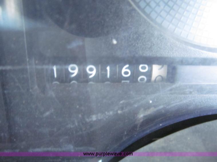 image for item F7323 1989 Chevrolet Silverado 1500 pickup truck