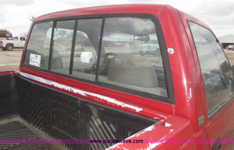 image for item F7323 1989 Chevrolet Silverado 1500 pickup truck