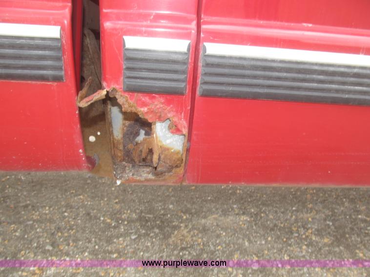 image for item F7323 1989 Chevrolet Silverado 1500 pickup truck