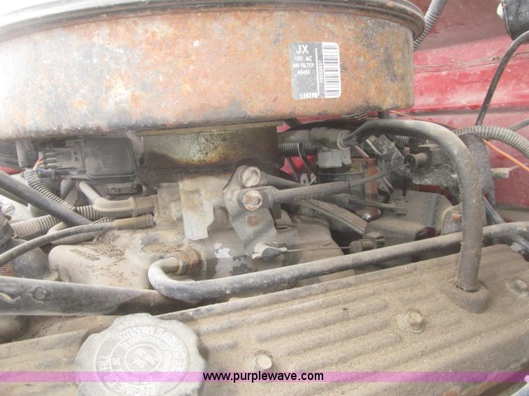 image for item F7323 1989 Chevrolet Silverado 1500 pickup truck