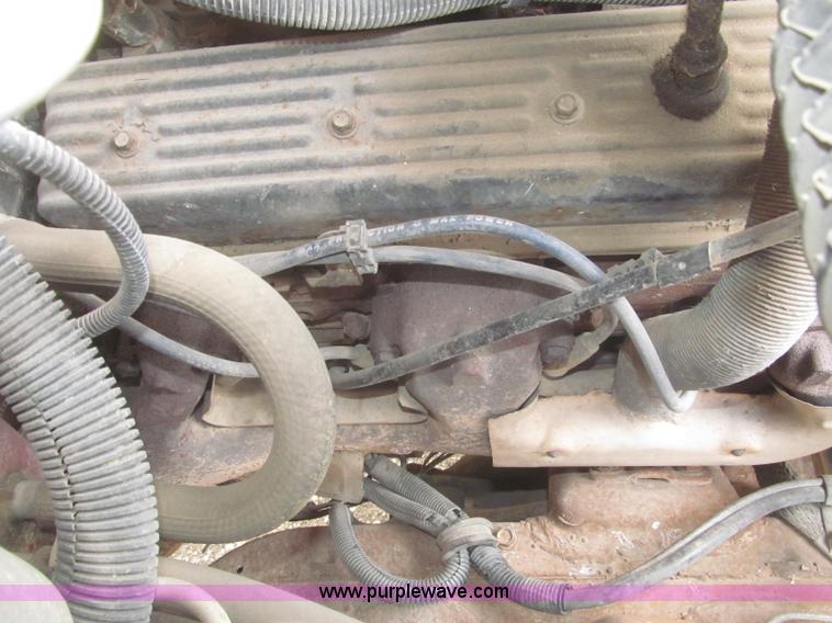 image for item F7323 1989 Chevrolet Silverado 1500 pickup truck