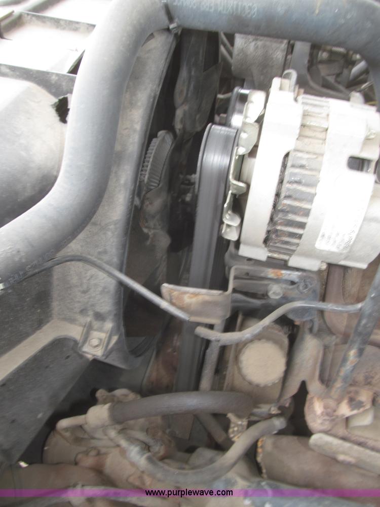 image for item F7323 1989 Chevrolet Silverado 1500 pickup truck