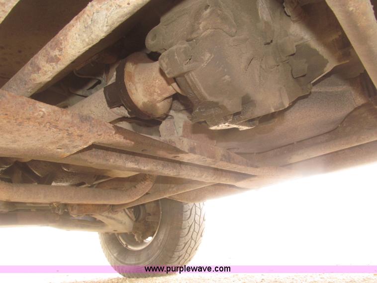 image for item F7323 1989 Chevrolet Silverado 1500 pickup truck