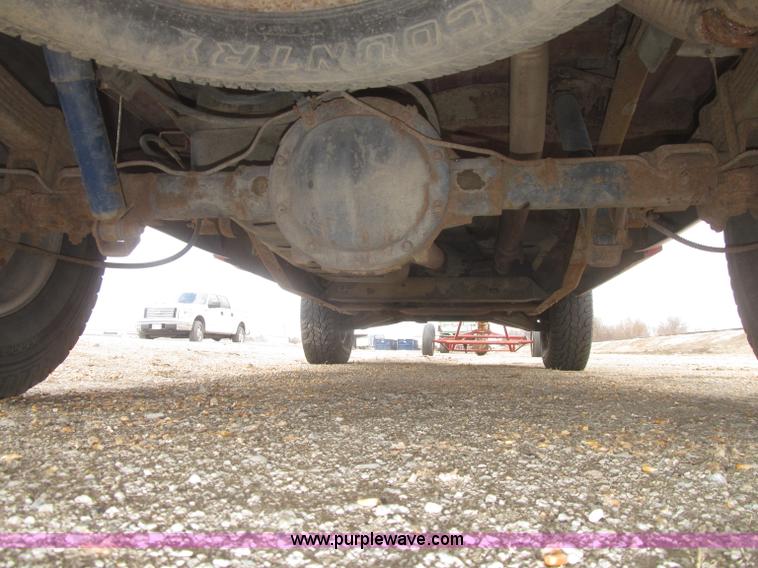 image for item F7323 1989 Chevrolet Silverado 1500 pickup truck