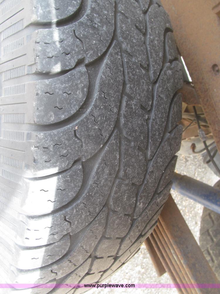 image for item F7323 1989 Chevrolet Silverado 1500 pickup truck