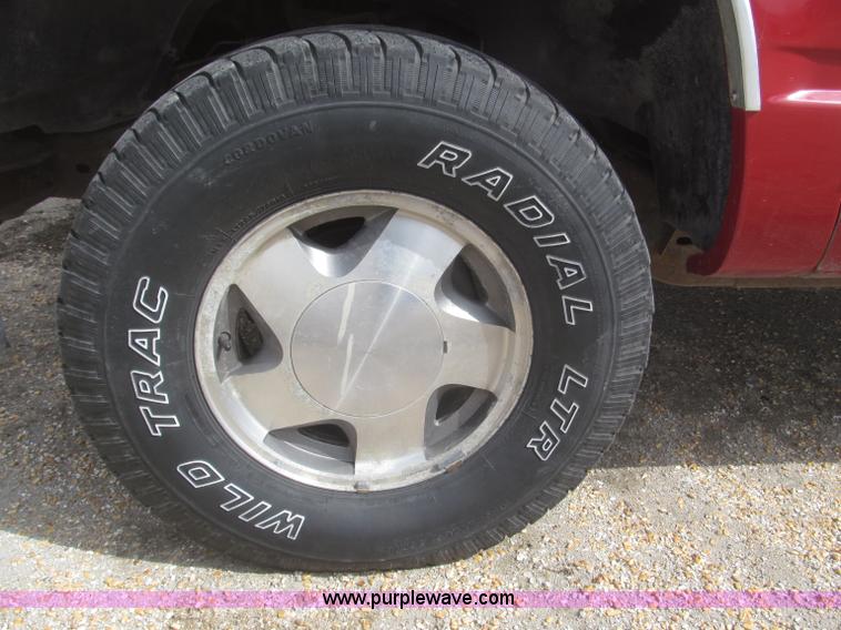 image for item F7323 1989 Chevrolet Silverado 1500 pickup truck