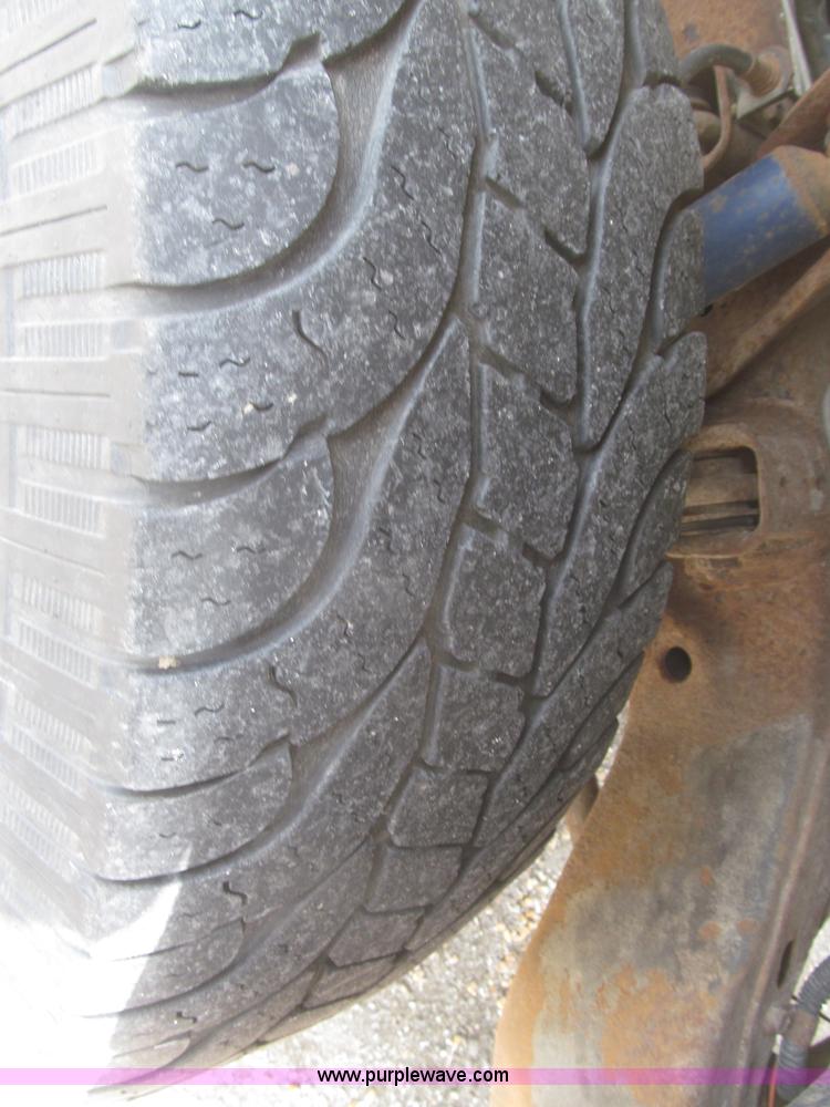 image for item F7323 1989 Chevrolet Silverado 1500 pickup truck