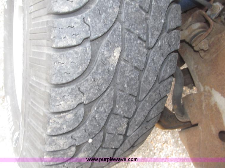 image for item F7323 1989 Chevrolet Silverado 1500 pickup truck