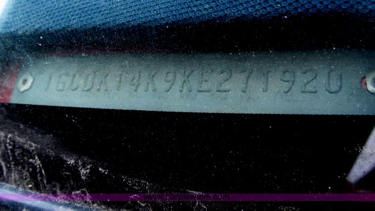 image for item F7323 1989 Chevrolet Silverado 1500 pickup truck