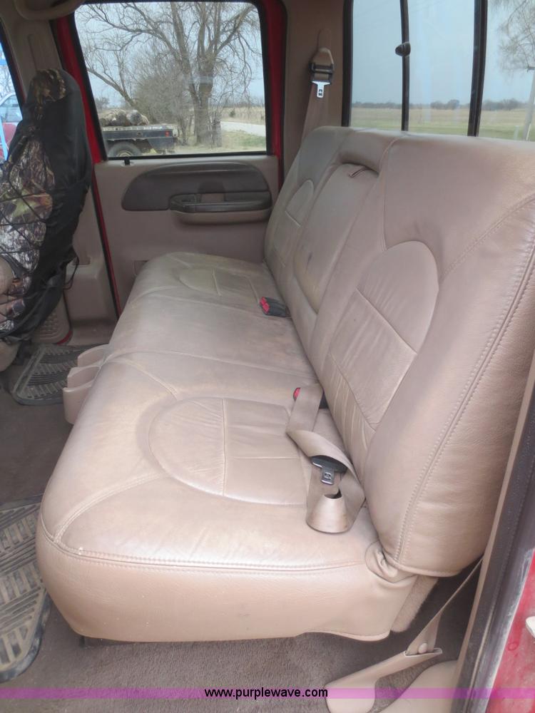 image for item F8216 1999 Ford F250 Super Duty Lariat pickup truck