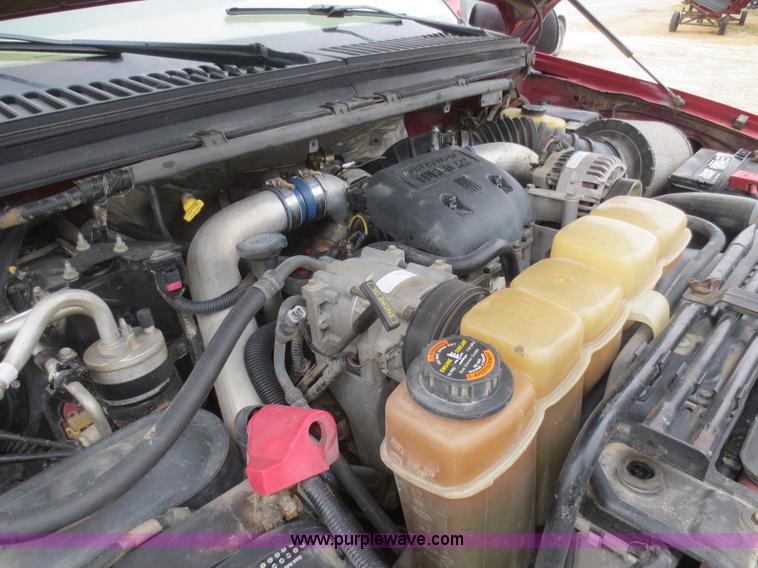 image for item F8216 1999 Ford F250 Super Duty Lariat pickup truck