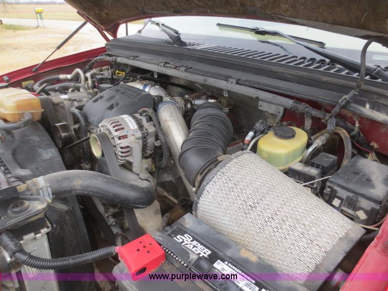 image for item F8216 1999 Ford F250 Super Duty Lariat pickup truck