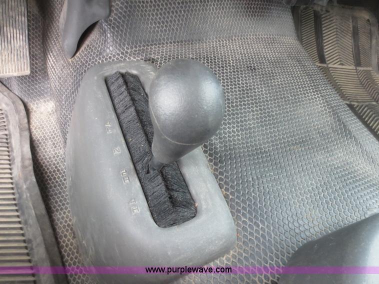 image for item F8226 2007 Chevrolet Silverado 2500HD Ext. Cab pickup truck