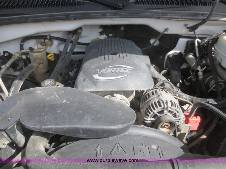 image for item F8226 2007 Chevrolet Silverado 2500HD Ext. Cab pickup truck