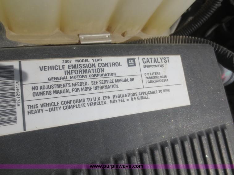 image for item F8226 2007 Chevrolet Silverado 2500HD Ext. Cab pickup truck