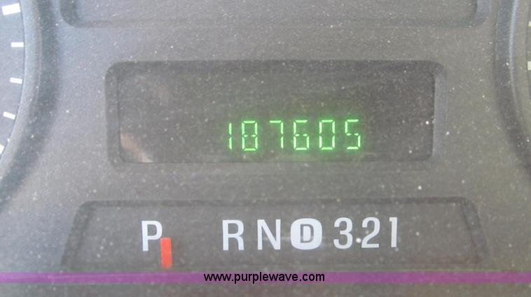 image for item G2328 2005 Ford F250 Super Duty XL Crew Cab pickup truck