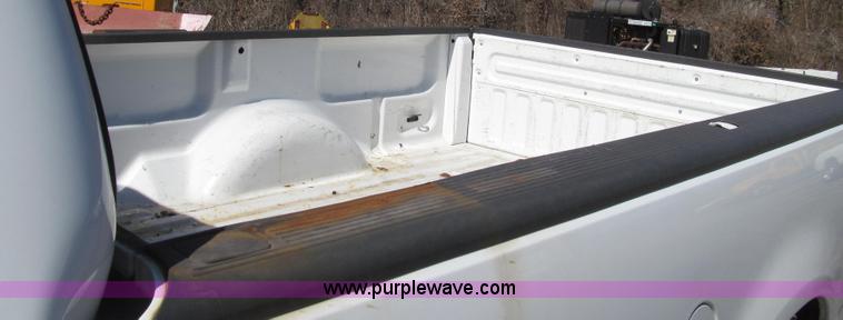 image for item G2329 2003 Ford F150 XL pickup truck