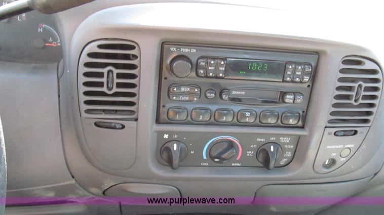 image for item G2329 2003 Ford F150 XL pickup truck