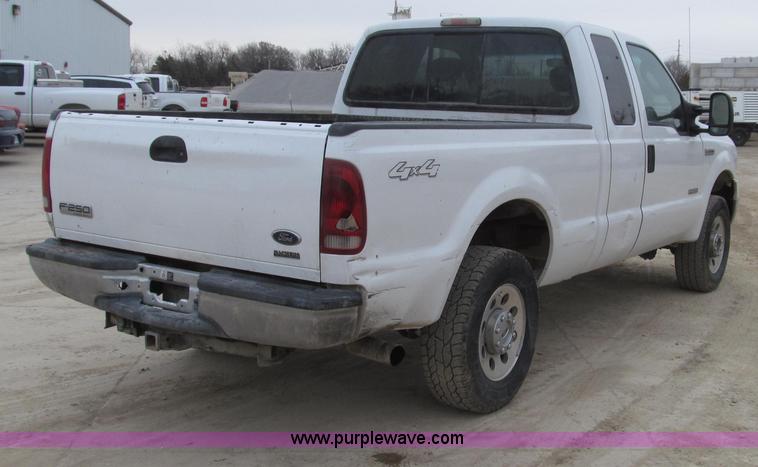 image for item G2332 2007 Ford F250 Super Duty XLT SuperCab pickup truck