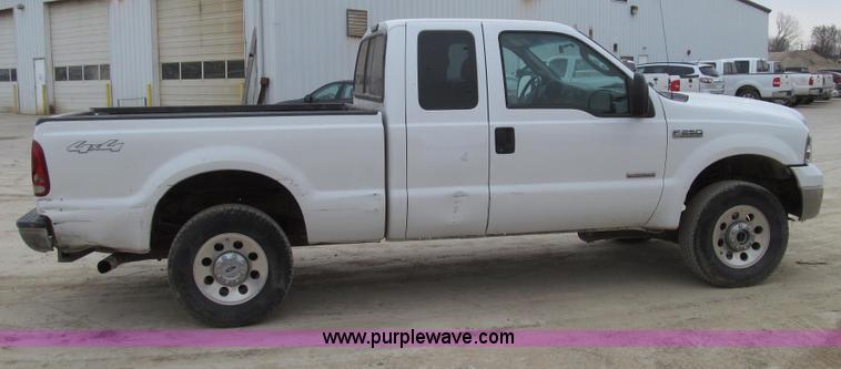image for item G2332 2007 Ford F250 Super Duty XLT SuperCab pickup truck