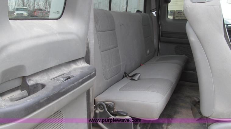 image for item G2332 2007 Ford F250 Super Duty XLT SuperCab pickup truck