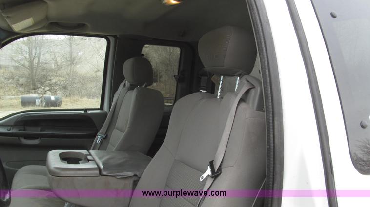 image for item G2332 2007 Ford F250 Super Duty XLT SuperCab pickup truck