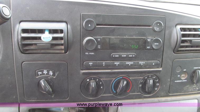 image for item G2332 2007 Ford F250 Super Duty XLT SuperCab pickup truck