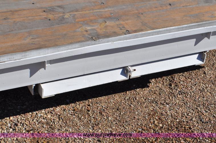 image for item G6423 1990 Shopbuilt gooseneck trailer