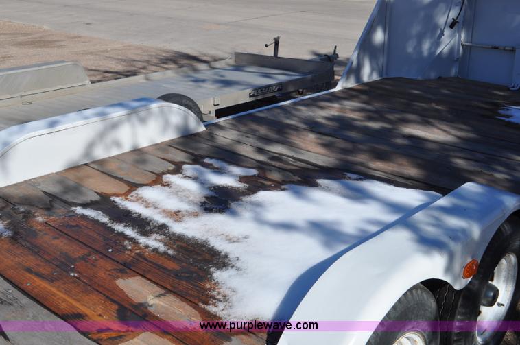 image for item G6423 1990 Shopbuilt gooseneck trailer