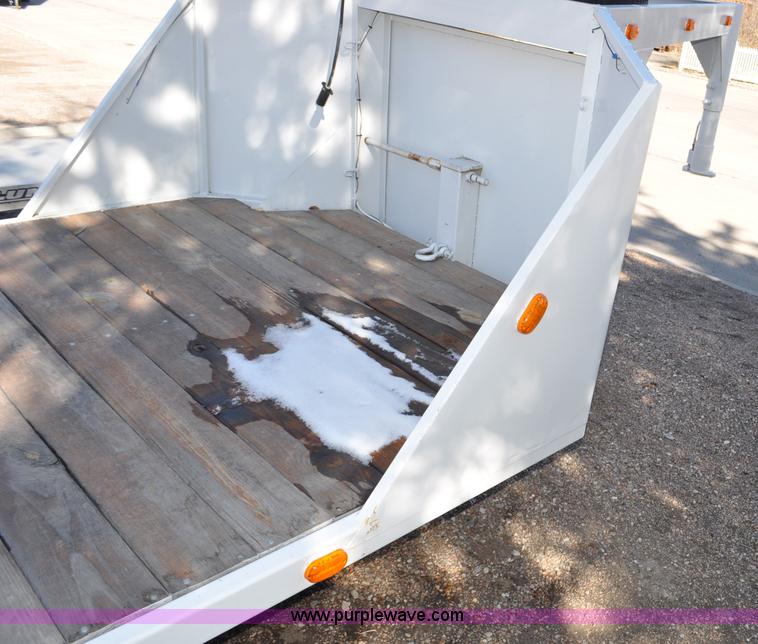 image for item G6423 1990 Shopbuilt gooseneck trailer