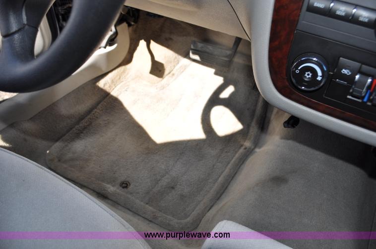 image for item G6436 2009 Chevrolet Impala LS